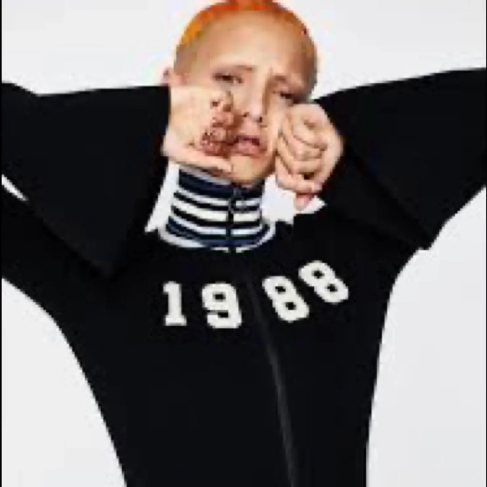 Fenty X Puma Sweater Maxi Dress With Zip-up Front In Black. As worn by Rihanna. - Picture 2 of 3